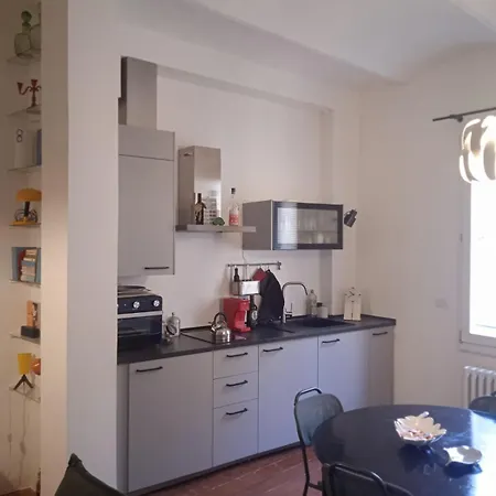 Civico 8 Brother And Sister * Bologna